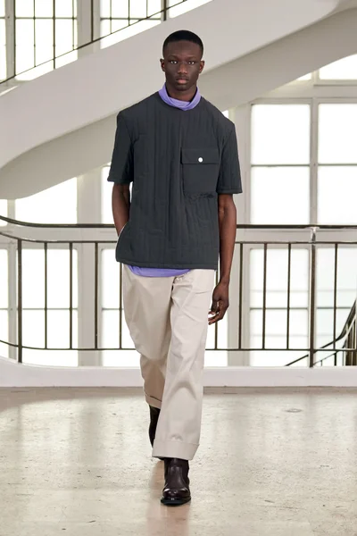 Look 23